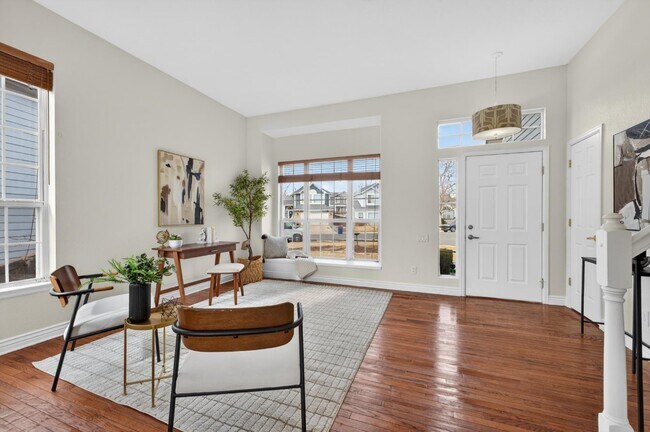 Foto del edificio - 10134 White Oak Way