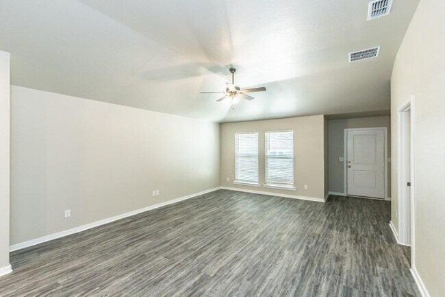 Building Photo - 13703 Sherman Ave