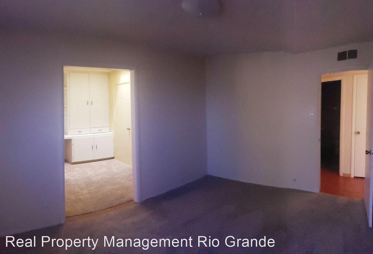 Foto del edificio - 3 br, 2 bath House - 3801 Tulane DR NE