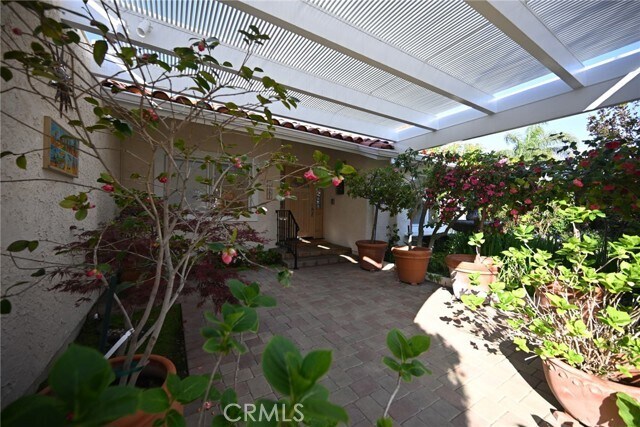 Foto del edificio - 1461 Flinton Ct