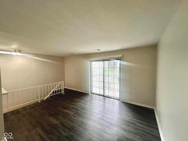 Foto del edificio - 6458 Lupine Terrace