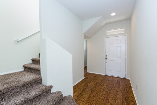 Building Photo - 24514 Montevista Cir