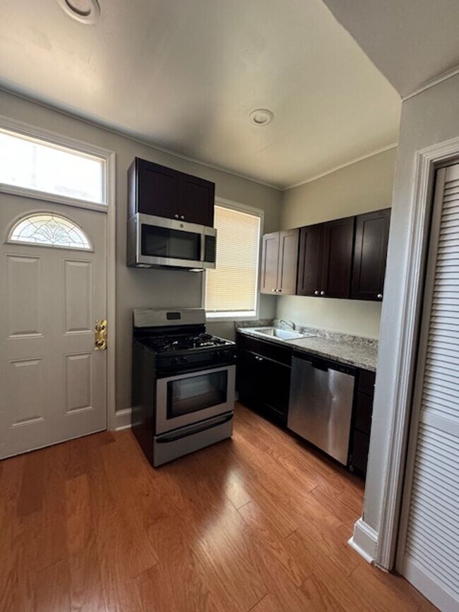 Foto del edificio - 239 K St NE