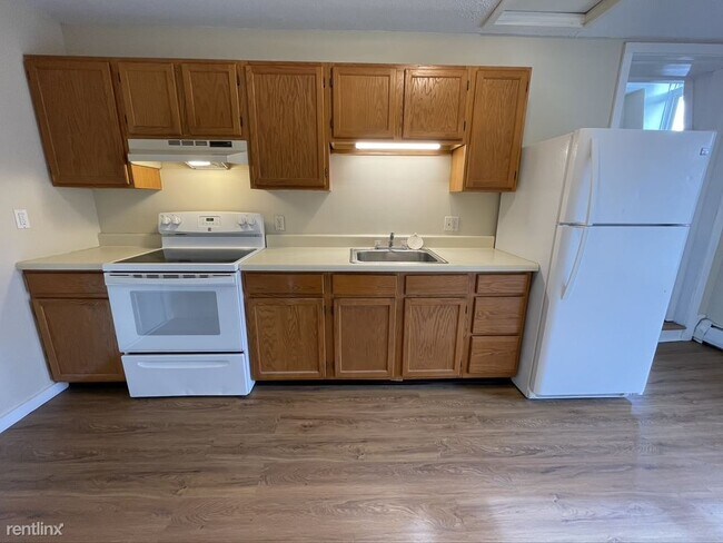 Foto del edificio - 2 br, 1 bath 4plex - 125 Grove Street 3F