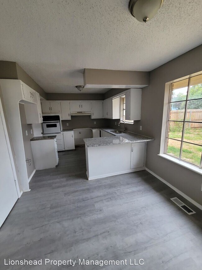 Building Photo - 5 br, 2 bath House - 11320 Bel Air Place