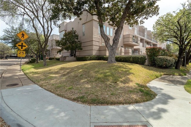 Foto del edificio - 4040 Avondale Ave