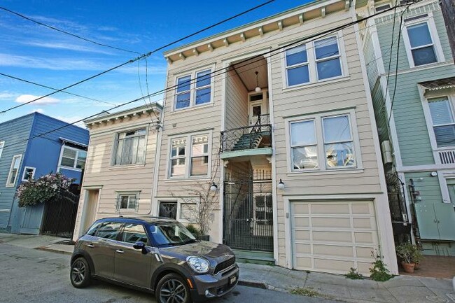 Building Photo - 2 bedroom in San Francisco CA 94114