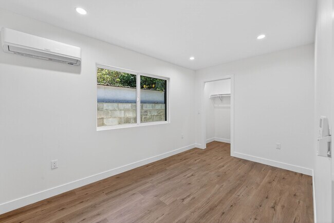 Foto del edificio - 680 E 45th St