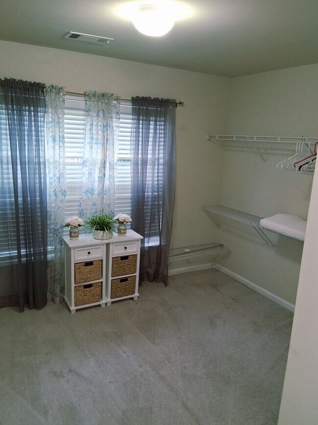 Foto del edificio - 3625 Park Hill Cir SW