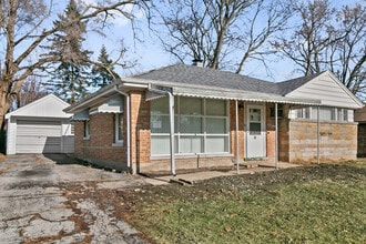 Building Photo - 28 Apple Ln