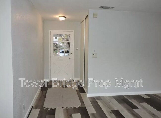 Foto del edificio - 10666 Van Stralen Way