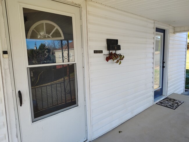 Photo - 25 2nd St House