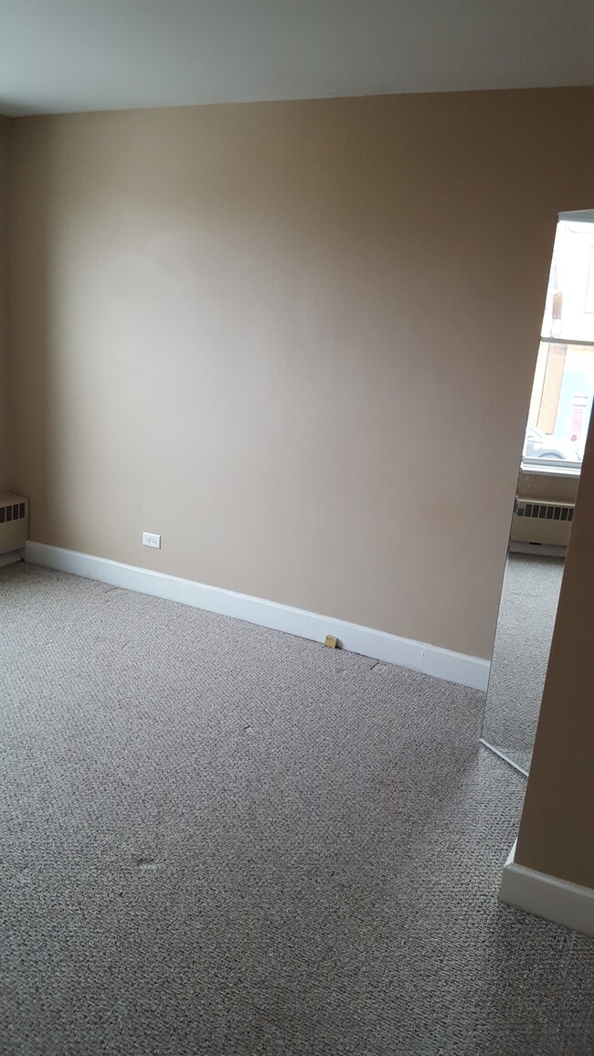 Bedroom - 723 58th St