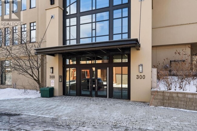 Building Photo - 300 Powell Ave