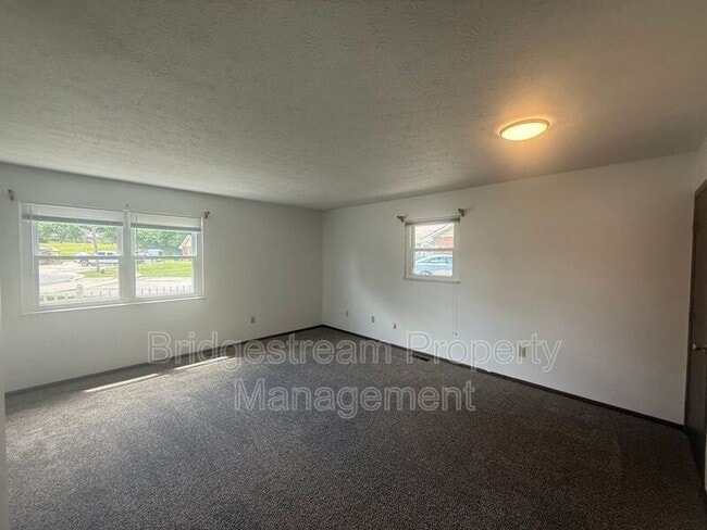 Building Photo - 68 Candlewood Ct