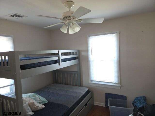 Foto del edificio - 330 Dock Rd