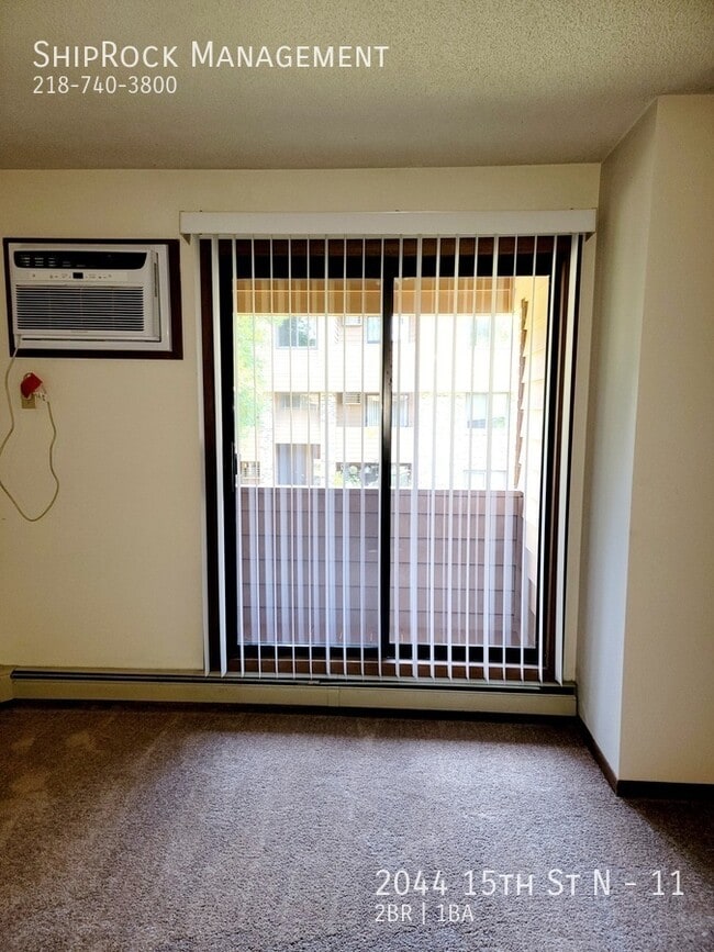 Foto del edificio - 2044 15th St N