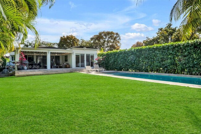 Foto del edificio - 540 SW 27th Rd