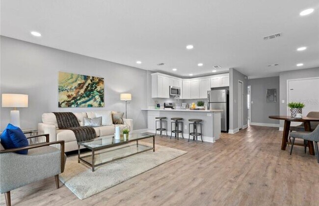 Foto del edificio - 633 N Keene Rd