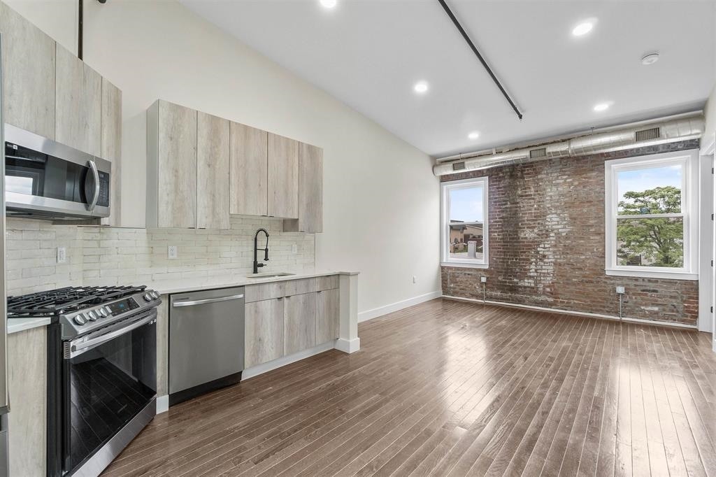 Foto principal - 21 W 20th St
