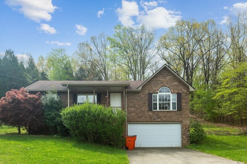 294 Eubanks Ln, Radcliff, KY 40160 House for Rent in Radcliff, KY