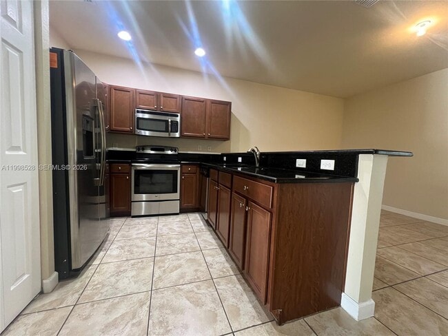 Foto del edificio - 3211 SE 7th St