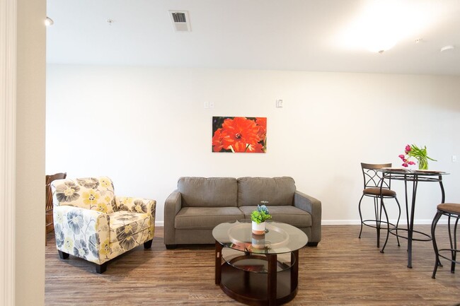 Building Photo - 3554 Austin Davis Ave