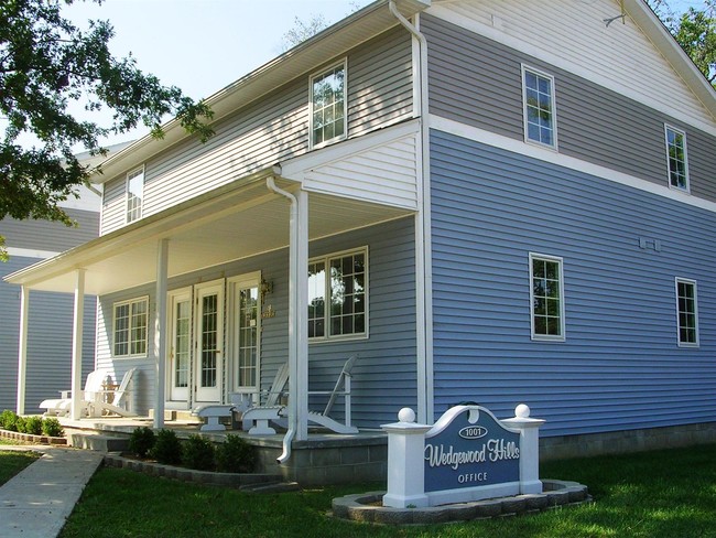 Building Photo - Wedgewood Hills