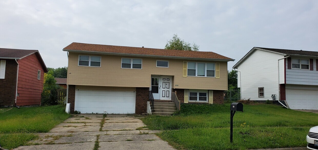 Primary Photo - 3032 224th Pl