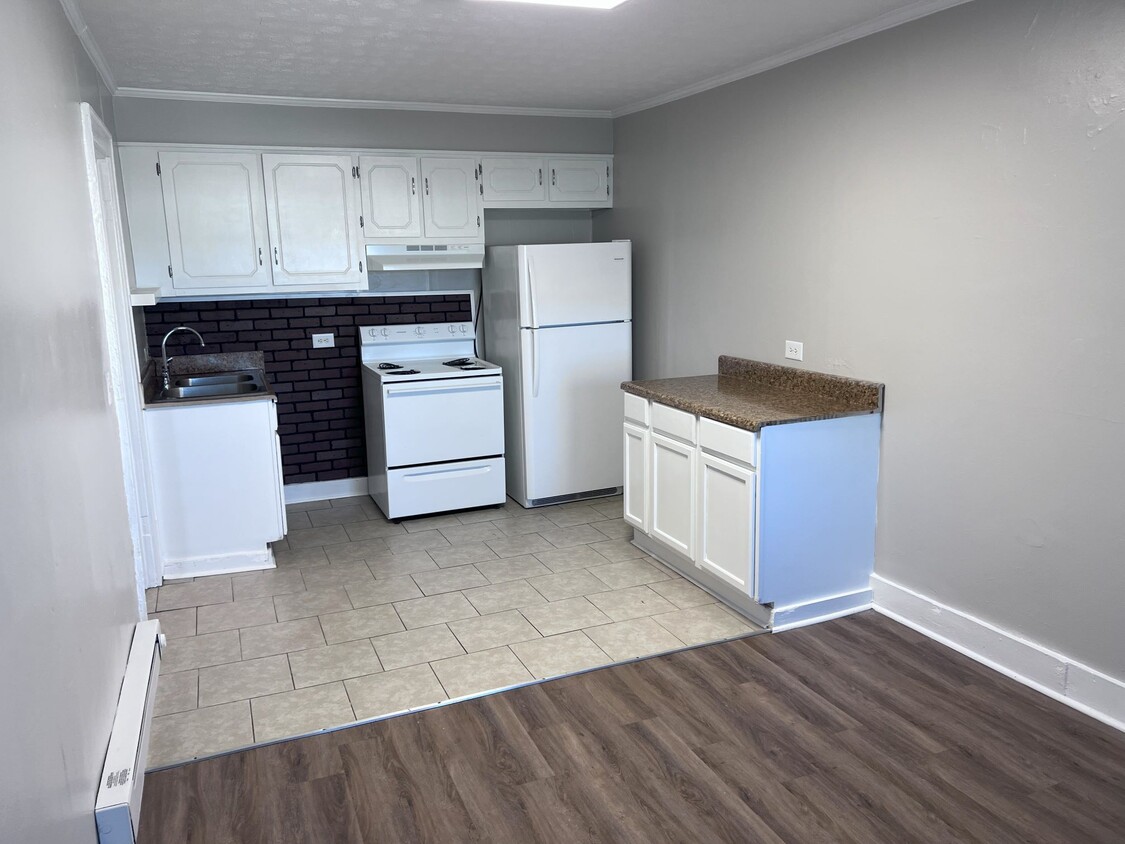 Photo - 419 Belmont Ave-Unit #3