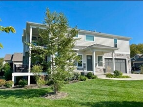 Building Photo - 6942 W 162nd Ct