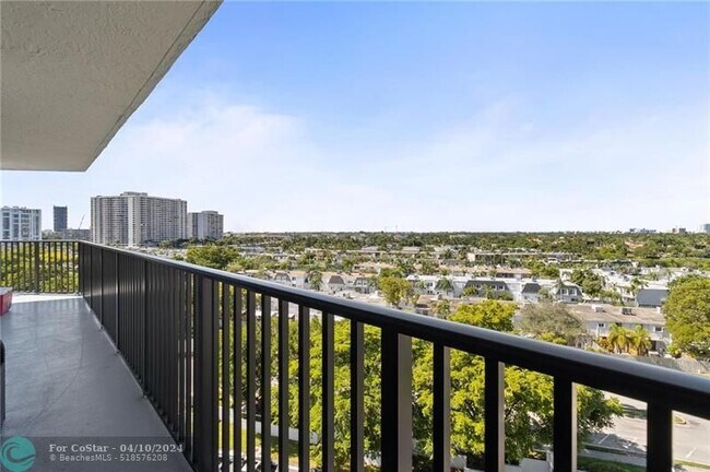 Foto del edificio - 1000 Parkview Dr