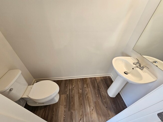 Building Photo - Modern 3-Bed / 2.5-Bath Townhome — New Con...