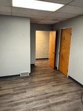 Building Photo - 1000 N 21st St