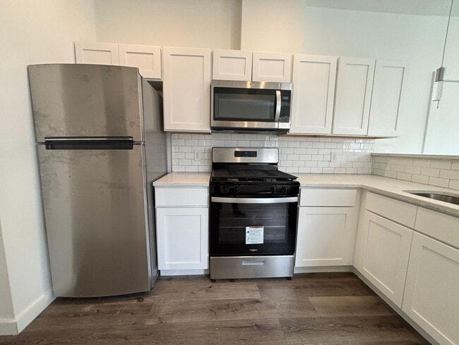 Foto del edificio - 240- 242 E Girard