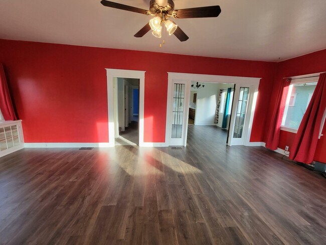 Foto del edificio - 3709 Hoyt Ave