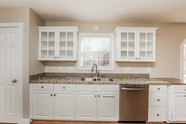 Building Photo - 7278 Drury Ln