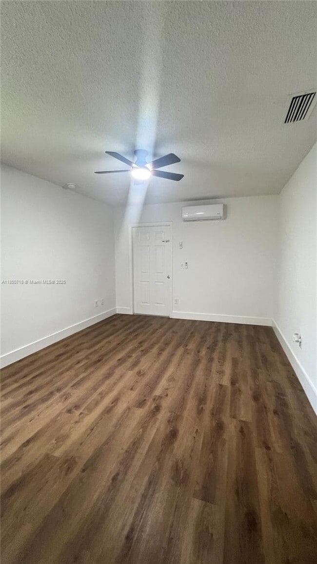 Foto del edificio - 2931 NW 22nd Ct