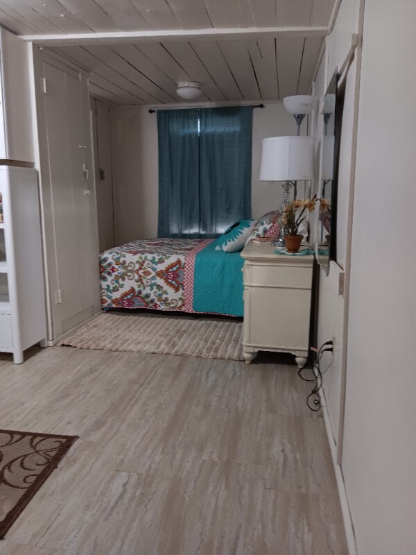 Foto principal - 285 Elysian Fields Rd