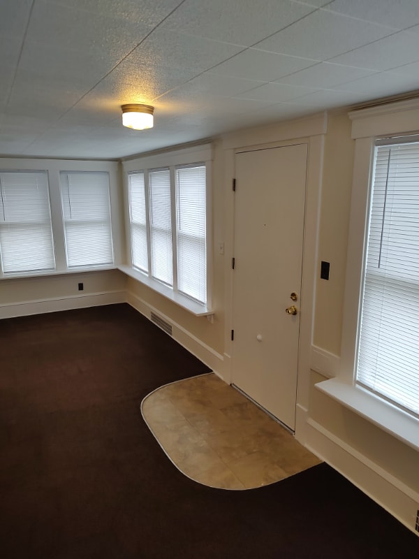 Primary Photo - 2718 9th St SW