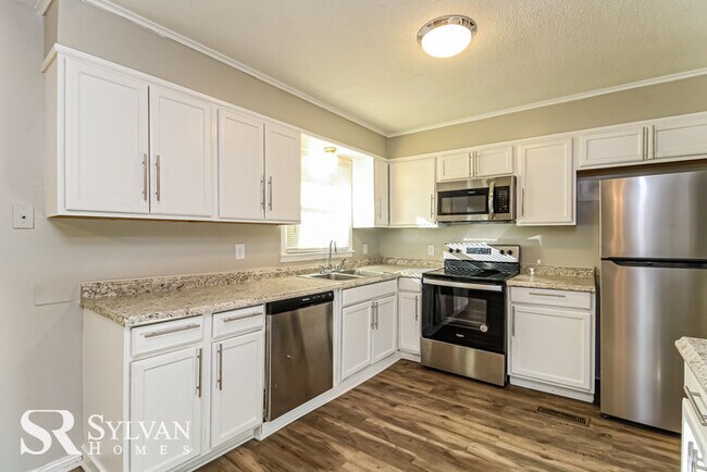 Foto del edificio - Come view this sweet 3BR 2BA brick home