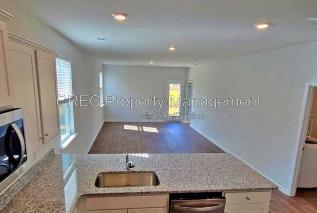 Building Photo - 817 Lilyford Ln