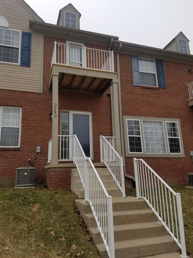 Building Photo - 2080 Cloverly Ln