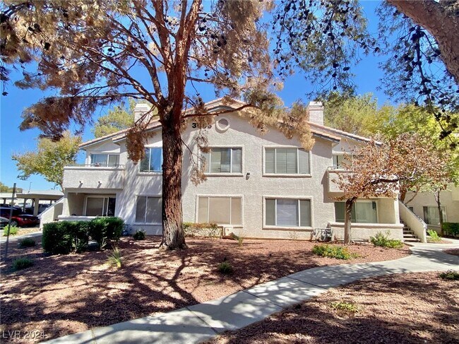 Building Photo - 3083 Key Largo Dr