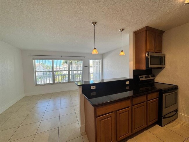 Foto del edificio - 2120 NE 42nd Ct