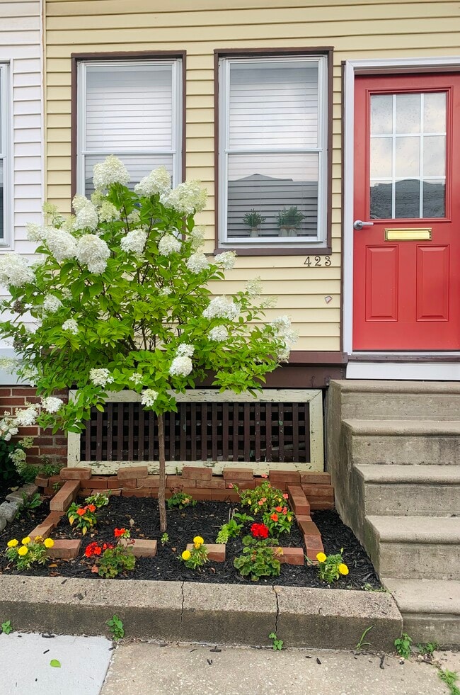 Photo - 423 Naomi St Townhome