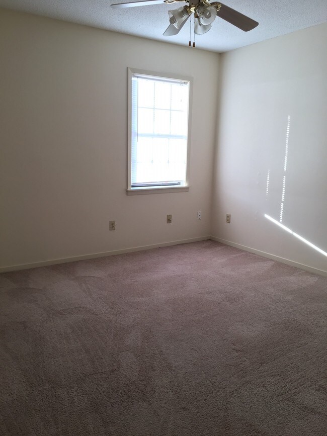 6374 Koosa Dr, Marion, MS 39342 Townhome Rentals in Marion MS