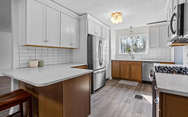 Foto del edificio - Beautiful 4 Bed, 2 Bath Home