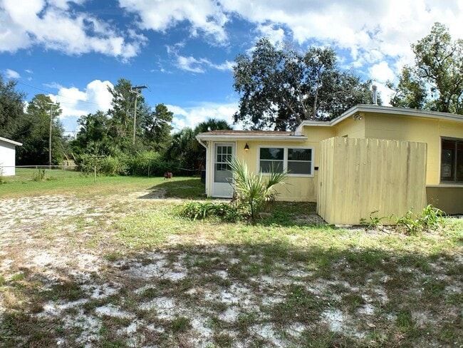 Building Photo - 1877 Baylor Ct
