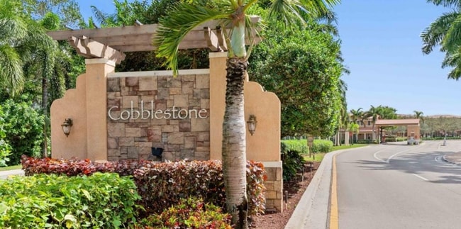 Building Photo - 708 SW 147th Ave